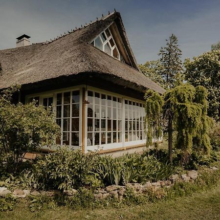 Muhu Tonise Talu Hotel Liiva  Екстериор снимка