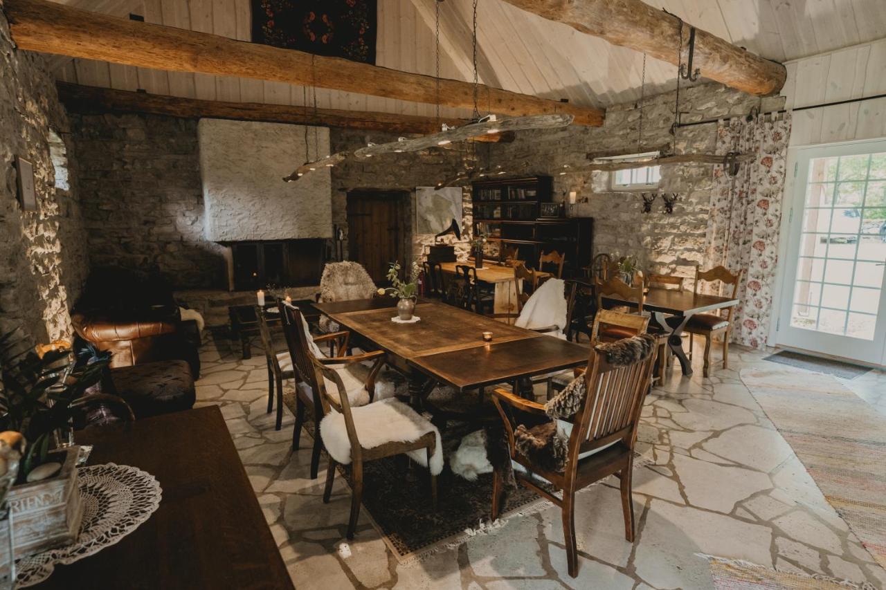 Muhu Tonise Talu Hotel Liiva  Екстериор снимка