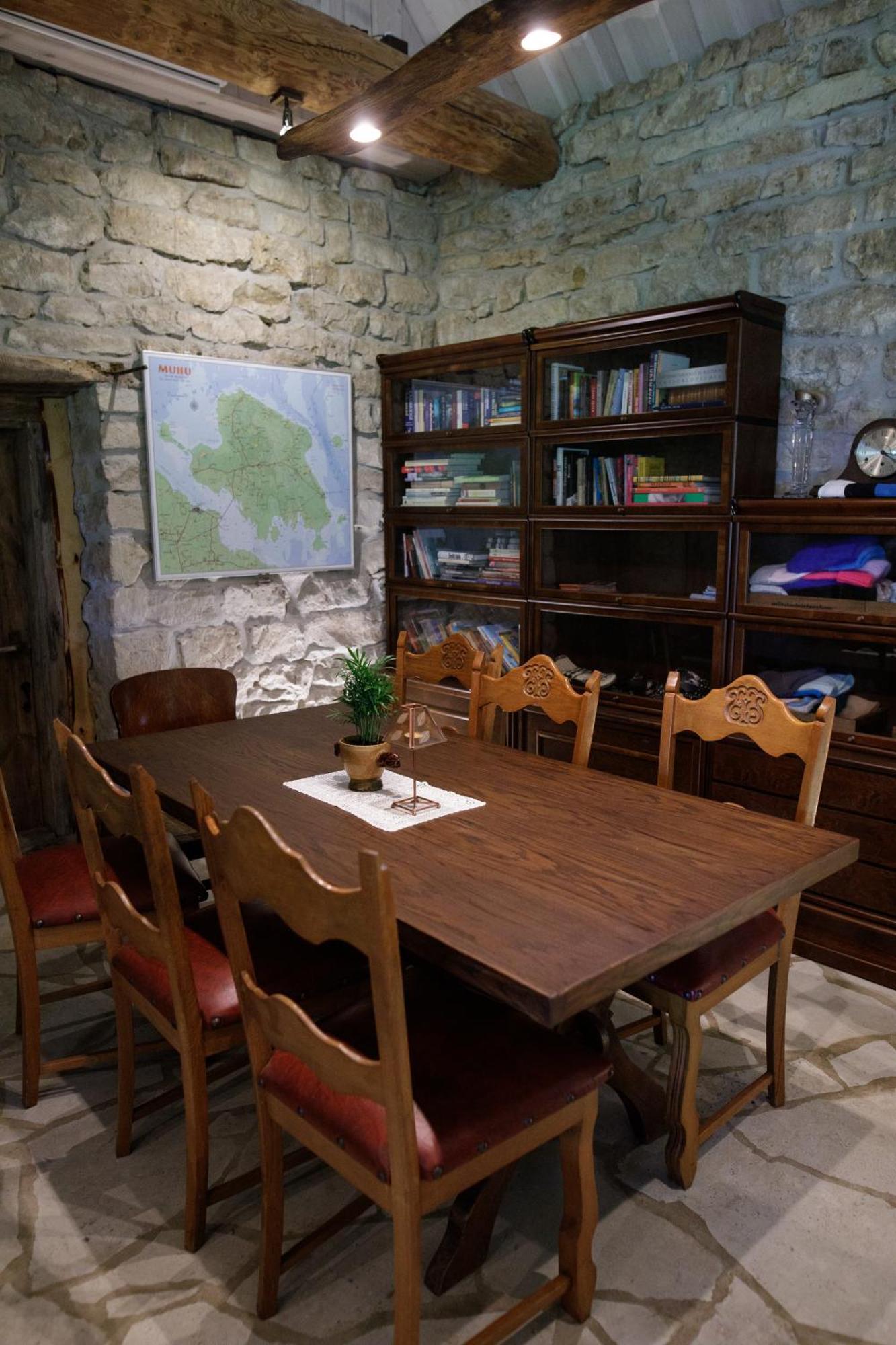 Muhu Tonise Talu Hotel Liiva  Екстериор снимка